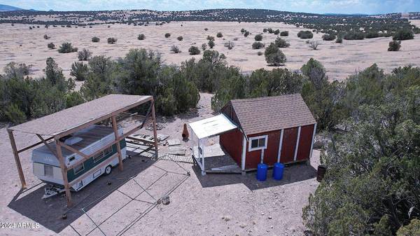 1374 W Ponderosa Road #1374, Seligman, AZ 86337