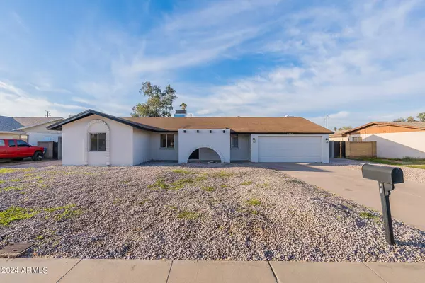 Phoenix, AZ 85051,3825 W DALPHIN Road