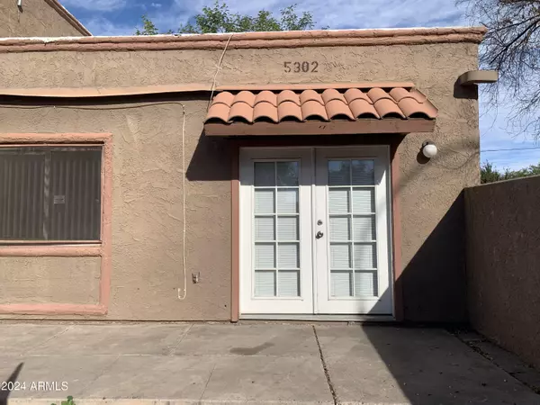 5302 W LYNWOOD Street, Phoenix, AZ 85043