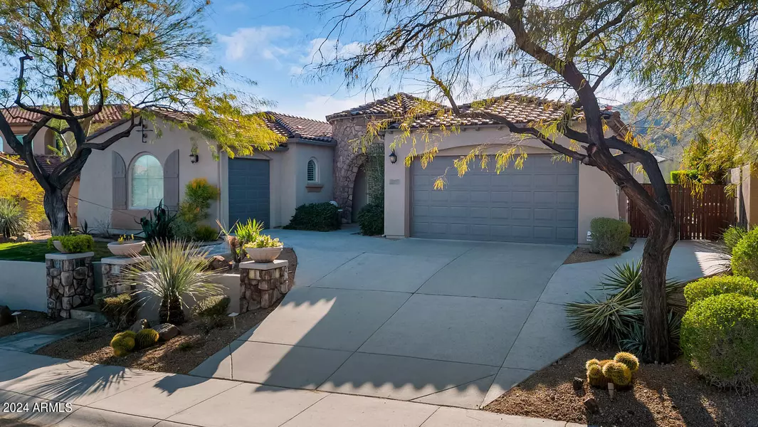 8635 W LARIAT Lane, Peoria, AZ 85383