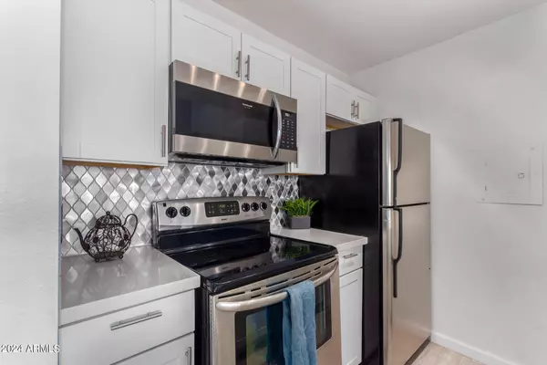 Scottsdale, AZ 85251,8055 E THOMAS Road #B205