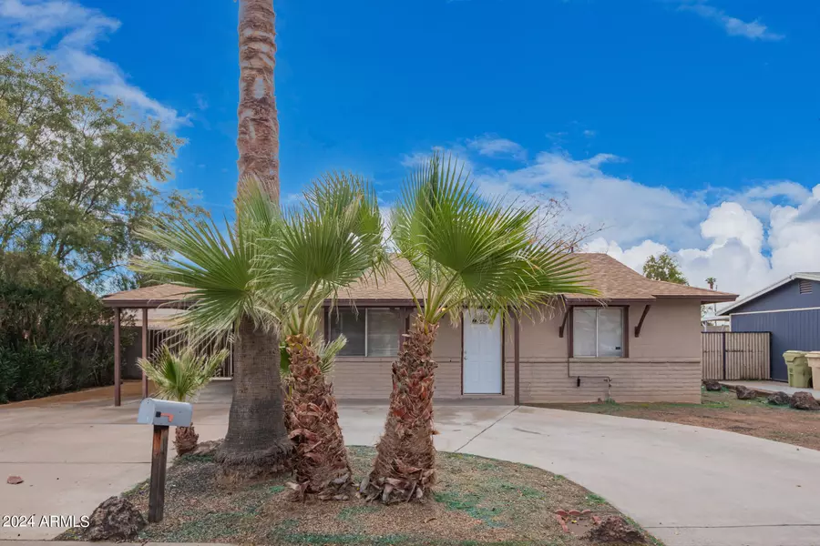 6735 W SAN JUAN Avenue, Glendale, AZ 85303