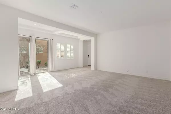 Mesa, AZ 85212,5861 S CROWLEY --