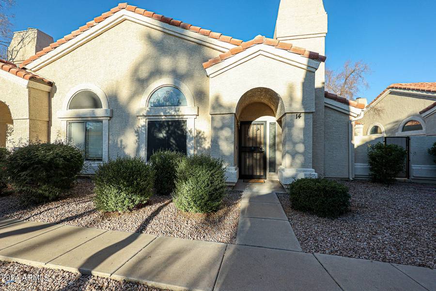 1111 W SUMMIT Place #14, Chandler, AZ 85224