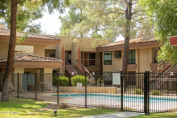 Phoenix, AZ 85014,5035 N 10TH Place #204