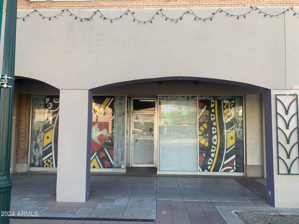 41 W MAIN Street, Mesa, AZ 85201