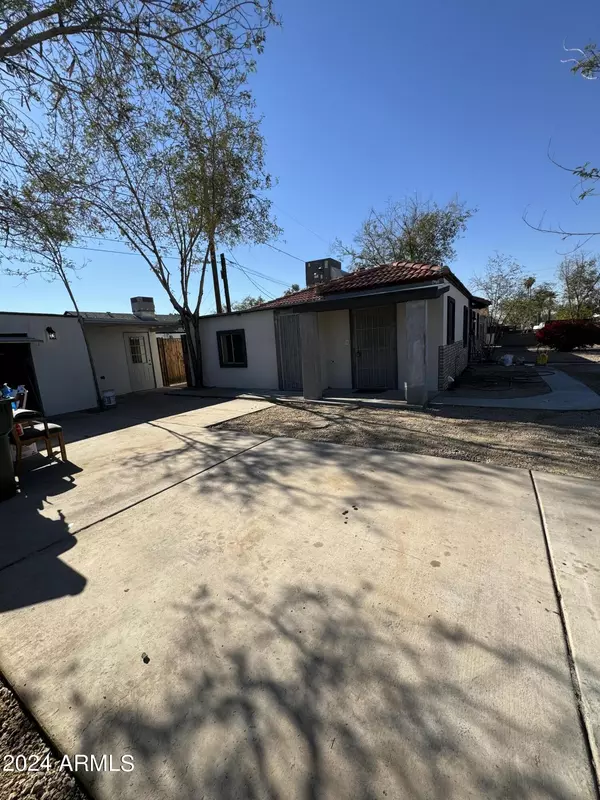 Phoenix, AZ 85006,1411 E MORELAND Street