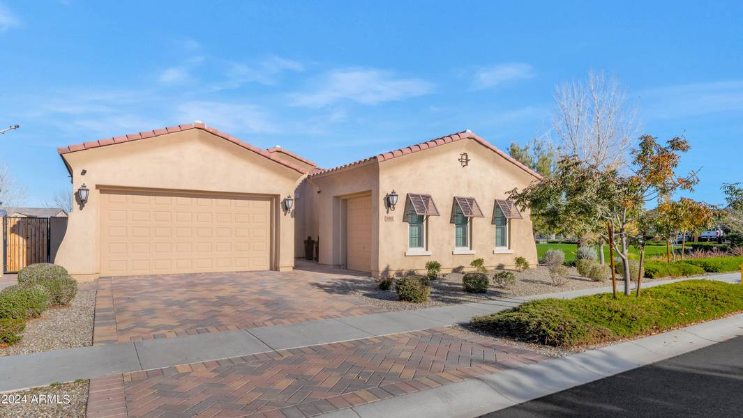 10402 E WAVELENGTH Avenue, Mesa, AZ 85212