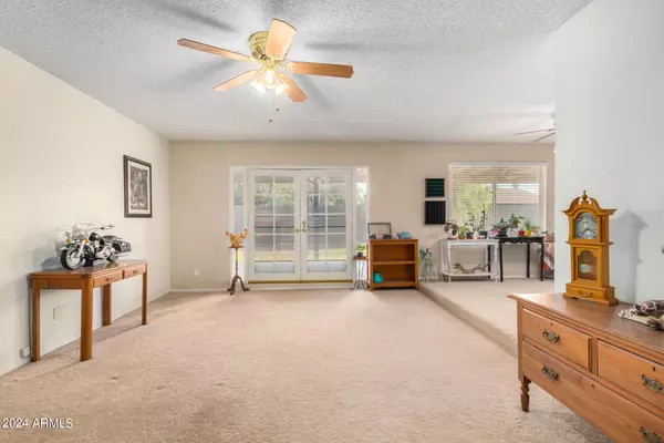 Glendale, AZ 85302,5031 W VOGEL Avenue