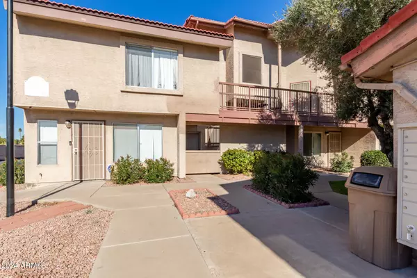 Glendale, AZ 85301,4828 W ORANGEWOOD Avenue #214