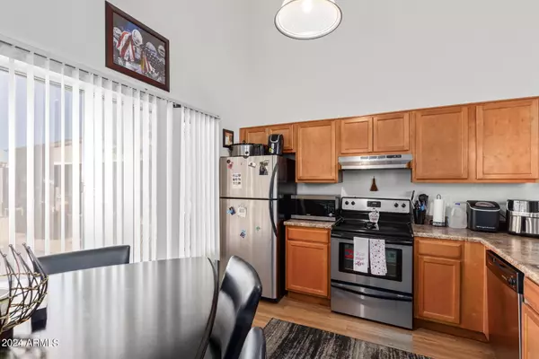 Glendale, AZ 85301,4828 W ORANGEWOOD Avenue #214