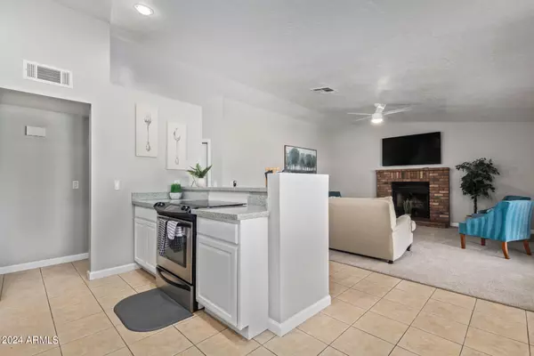Chandler, AZ 85225,804 W NOPAL Place