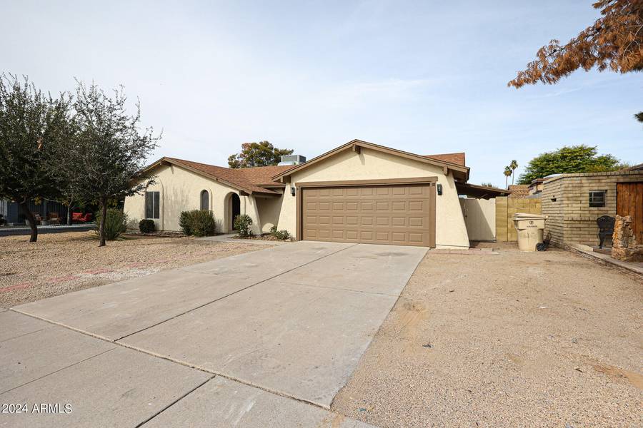 5130 W Harmont Drive, Glendale, AZ 85302