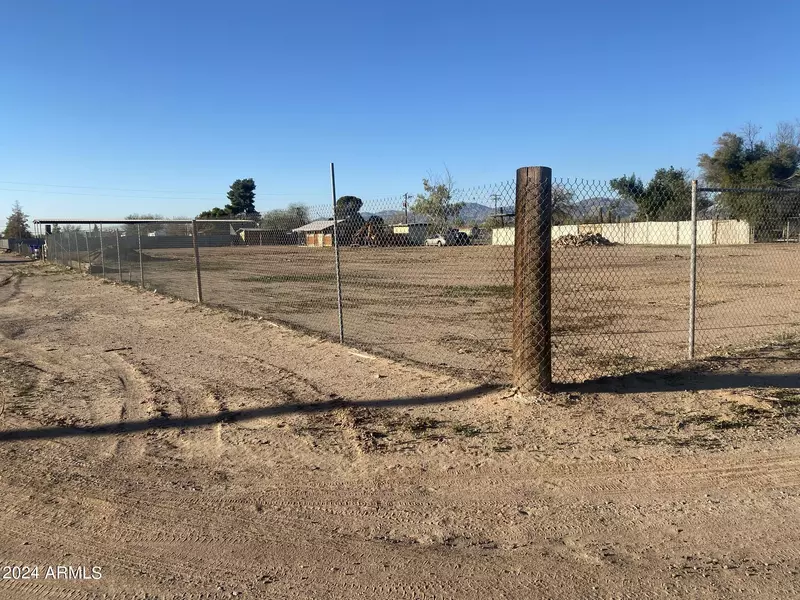 17735 W MARK Lane #-, Surprise, AZ 85387