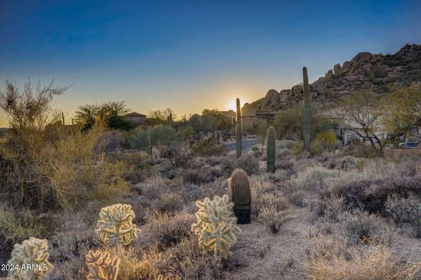 Scottsdale, AZ 85266,7938 E SOARING EAGLE Way #13