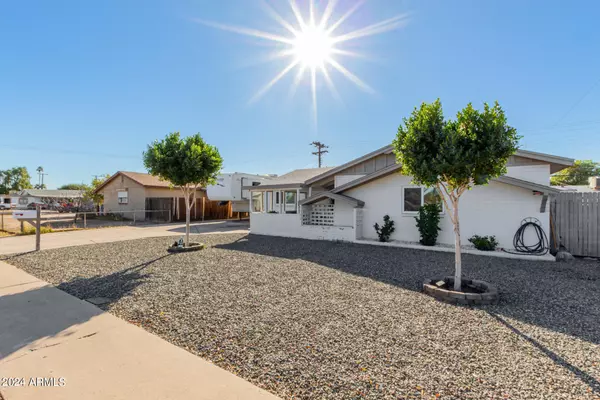 Phoenix, AZ 85031,5509 W EARLL Drive