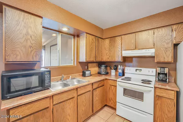 Apache Junction, AZ 85120,1932 S MORENO Drive