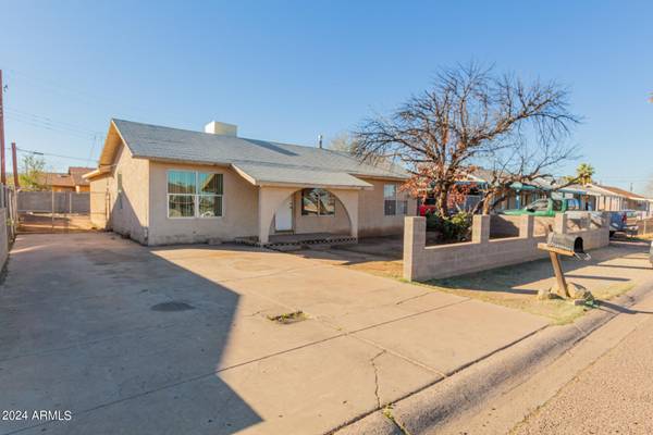 Phoenix, AZ 85041,629 W ROMLEY Avenue