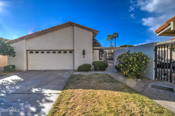 172 LEISURE WORLD --, Mesa, AZ 85206