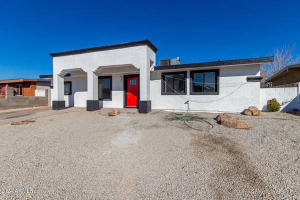 Phoenix, AZ 85031,4924 W HIGHLAND Avenue