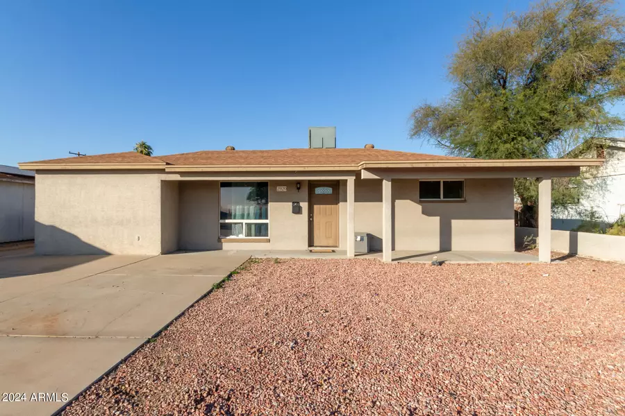 2920 W NORTHERN Avenue, Phoenix, AZ 85051