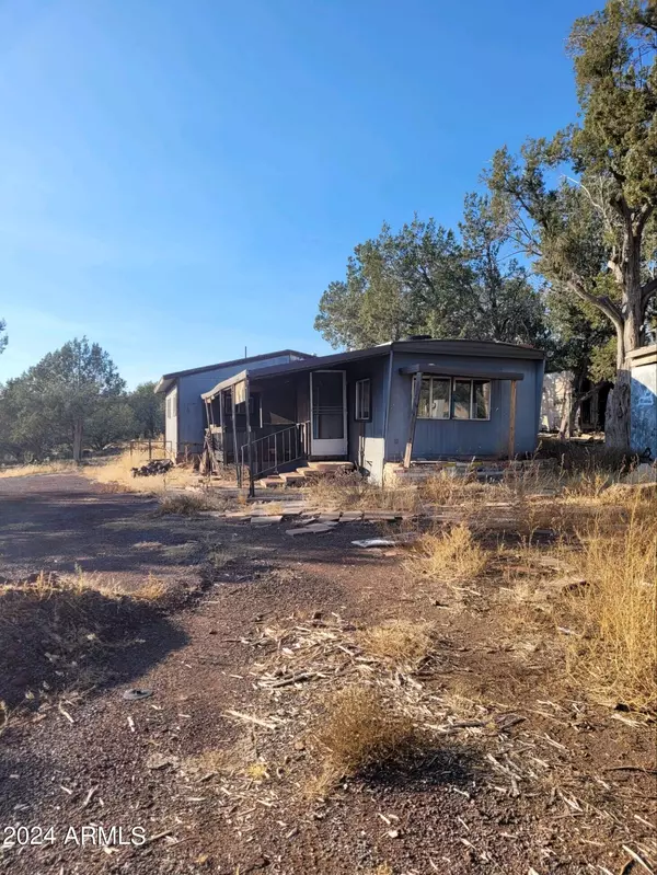 791 W Mesa Drive, Ash Fork, AZ 86320
