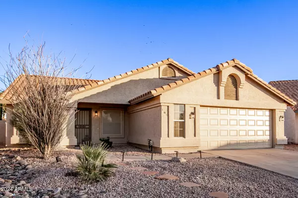169 S COMANCHE Drive, Chandler, AZ 85224