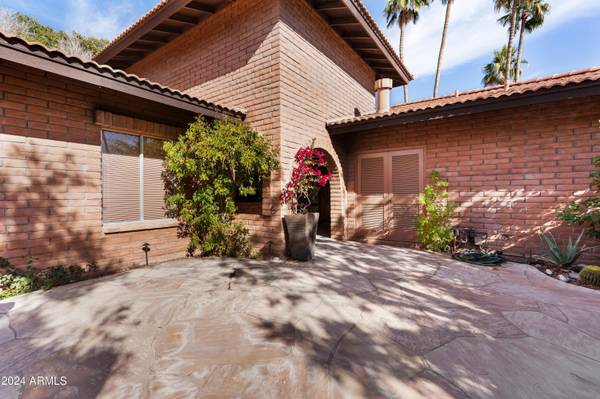 Paradise Valley, AZ 85253,7101 N 47TH Street