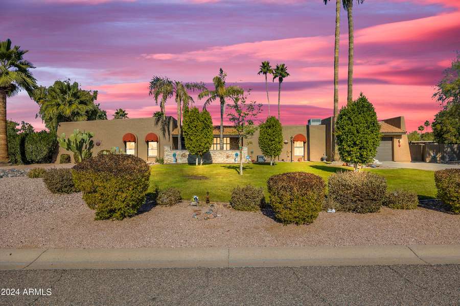 8604 E JENAN Drive, Scottsdale, AZ 85260