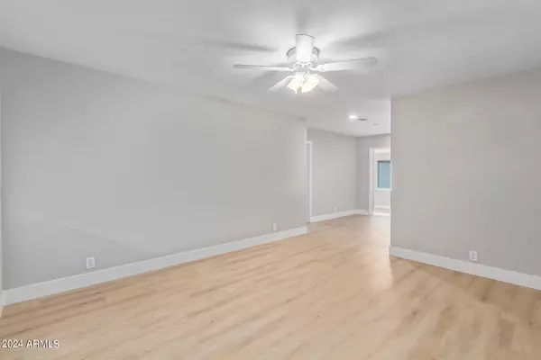 Mesa, AZ 85210,359 E 9TH Avenue