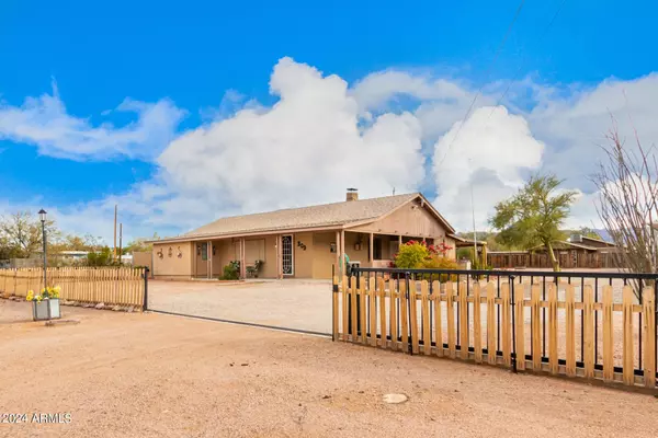 309 S GRAND Drive,  Apache Junction,  AZ 85120