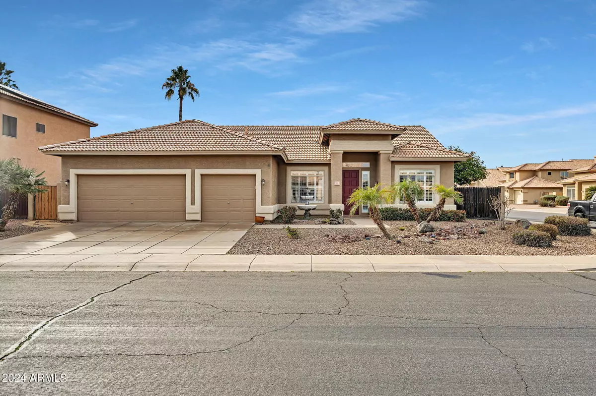 Gilbert, AZ 85296,221 E APPALOOSA Court