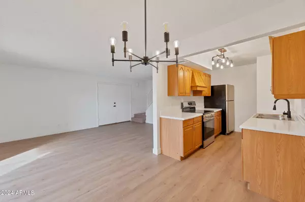 Glendale, AZ 85302,5948 W TOWNLEY Avenue