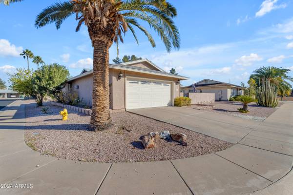 Mesa, AZ 85206,872 LEISURE WORLD --