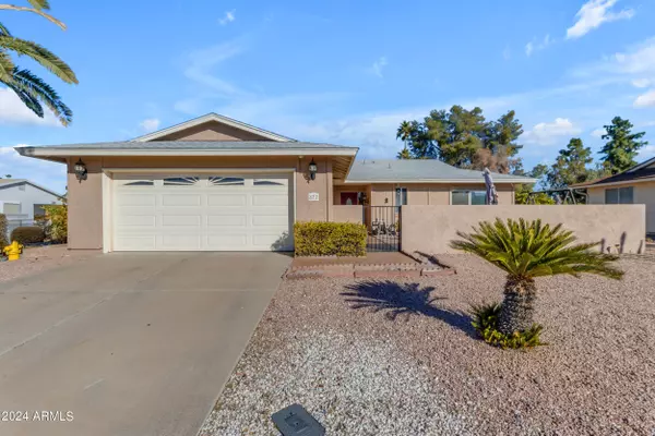 Mesa, AZ 85206,872 LEISURE WORLD --