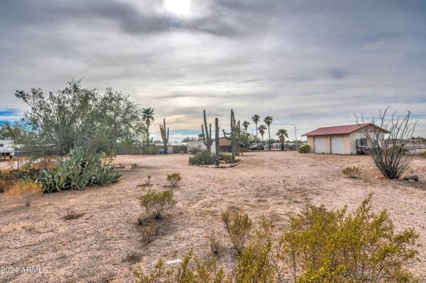 Apache Junction, AZ 85120,1353 W SUPERSTITION Boulevard #13