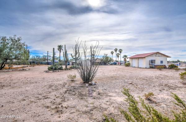 Apache Junction, AZ 85120,1353 W SUPERSTITION Boulevard #13