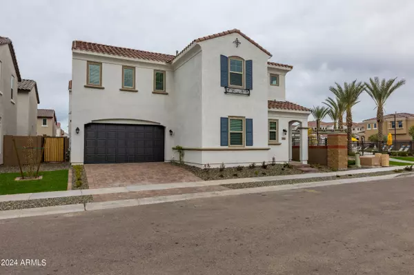 946 E DANBURY Drive, Phoenix, AZ 85022
