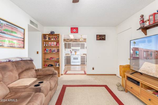 Phoenix, AZ 85042,6424 S 42ND Street