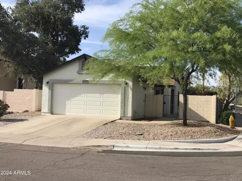 3702 W WALTANN Lane, Phoenix, AZ 85053