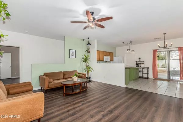 San Tan Valley, AZ 85143,1006 E RENEGADE Trail