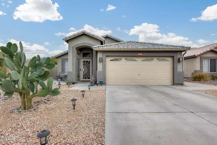 13525 W OCOTILLO Lane, Surprise, AZ 85374