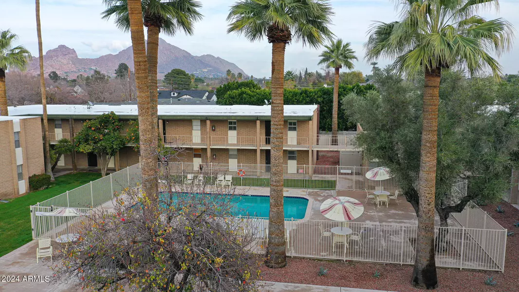 3737 E TURNEY Avenue #215, Phoenix, AZ 85018