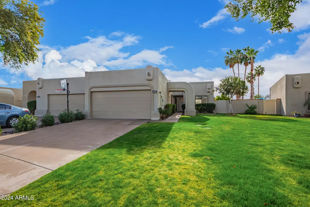 Scottsdale, AZ 85260,8833 E MEADOW HILL Drive