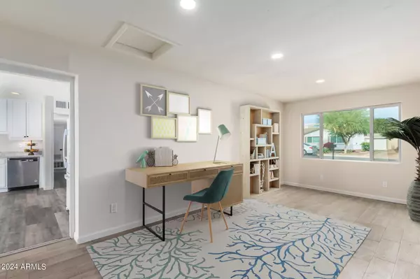 Phoenix, AZ 85021,2439 W DIANA Avenue