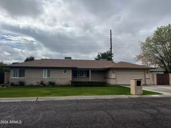 4611 E CALLE REDONDA --, Phoenix, AZ 85018