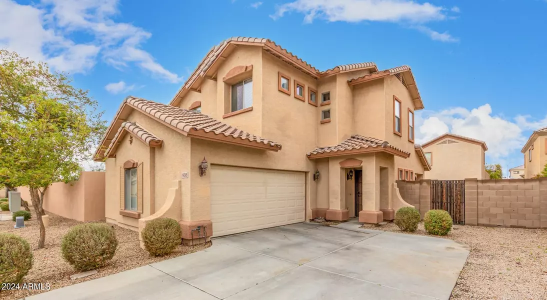 6618 W DESERT HILLS Drive, Glendale, AZ 85304