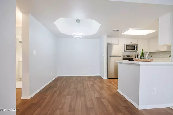 Scottsdale, AZ 85254,4850 E DESERT COVE Avenue #101