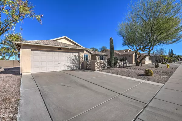 2724 LEISURE WORLD --, Mesa, AZ 85206