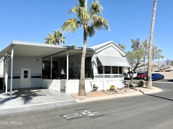 822 S BERYL Drive, Apache Junction, AZ 85119